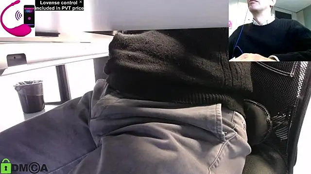 Snapshot of pliko chatting on 03-12-25, 09:44 pliko online show from 03-12-25, 09:44
