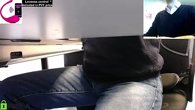 Snapshot of pliko chatting on 03-20-25, 09:48 pliko online show from 03-20-25, 09:48