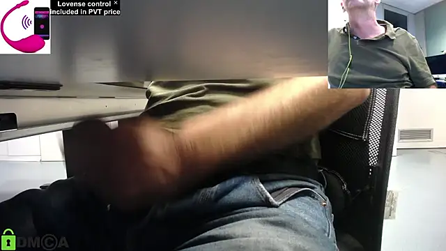 Snapshot of pliko chatting on 09-09-25, 12:59 pliko online show from 09-09-25, 12:59