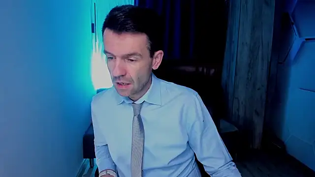 SteveTiger online show from 10-19-25, 03:40