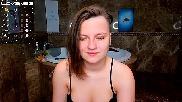 MelindaTin online show from 11-15-25, 12:52