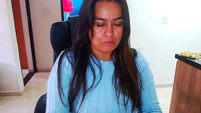 Ixchel Anaid online show from 01-13-25, 06:05