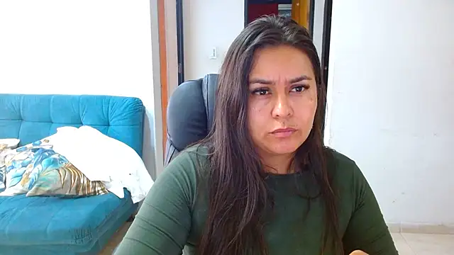 Ixchel Anaid online show from 07-06-26, 07:27