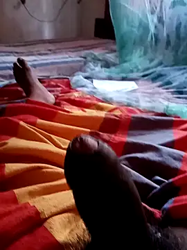 Snapshot of Nirmaana76 chatting on 10-14-25, 07:31 Nirmaana76 online show from 10-14-25, 07:31