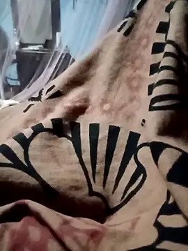 Snapshot of Nirmaana76 chatting on 10-28-25, 02:31 Nirmaana76 online show from 10-28-25, 02:31