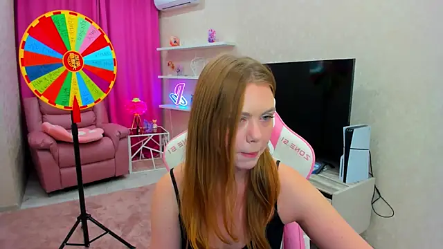 Strawberrye online show from 12-05-25, 03:26