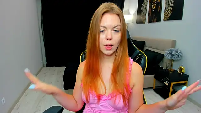 Strawberrye online show from 06-26-26, 03:33