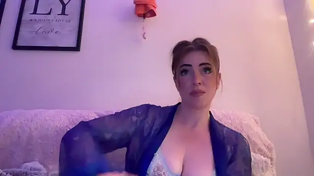 EmilyBlue online show from 04-23-26, 08:11