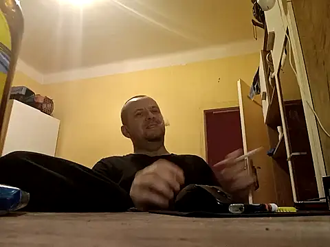 MrWhitePL online show from 12-27-24, 08:28