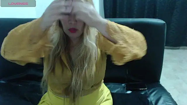 Dulce-Bella online show from 12-12-24, 10:52