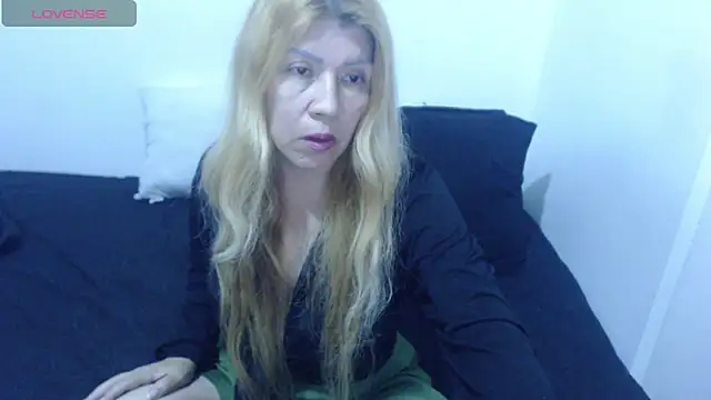 Dulce-Bella online show from 01-12-26, 07:41