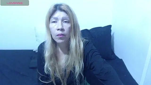 Dulce-Bella online show from 05-08-26, 02:44