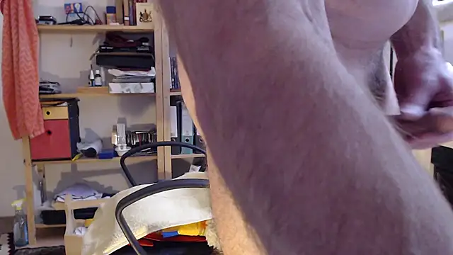 Snapshot of tibe50 chatting on 12-21-24, 10:06 tibe50 online show from 12-21-24, 10:06