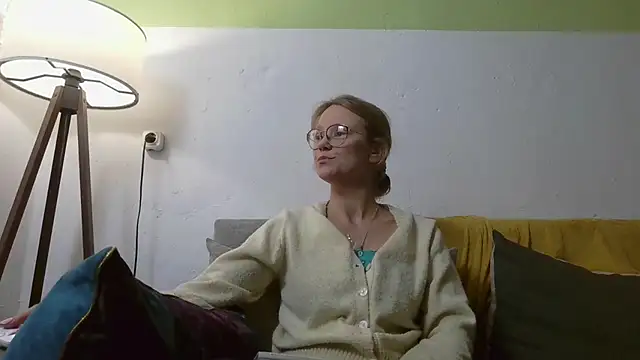 Snapshot of little-leni chatting on 07-24-26, 08:51 little-leni online show from 07-24-26, 08:51