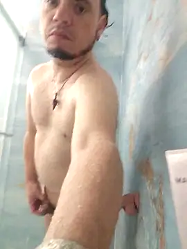 Snapshot of latinoflpr chatting on 02-26-26, 06:45 latinoflpr online show from 02-26-26, 06:45