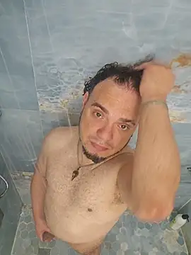 Snapshot of latinoflpr chatting on 03-23-26, 01:53 latinoflpr online show from 03-23-26, 01:53