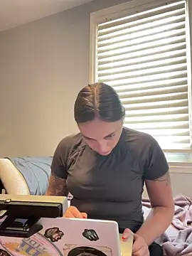 jaseyrae online show from 09-11-25, 04:51