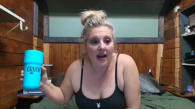 lisaxlovexxx online show from 05-02-26, 01:43