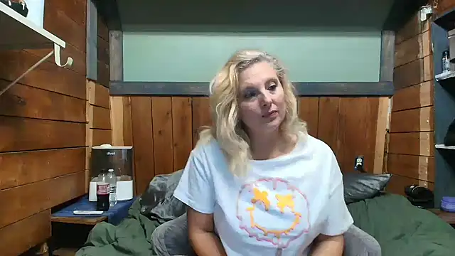 lisaxlovexxx online show from 05-11-26, 06:05