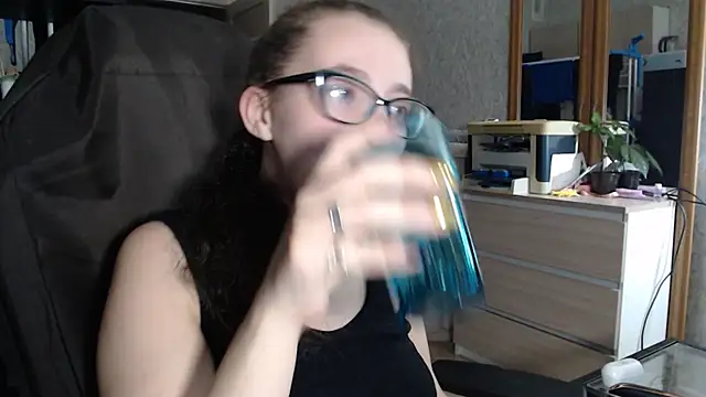 AnKey Rayah online show from 12-14-24, 01:59