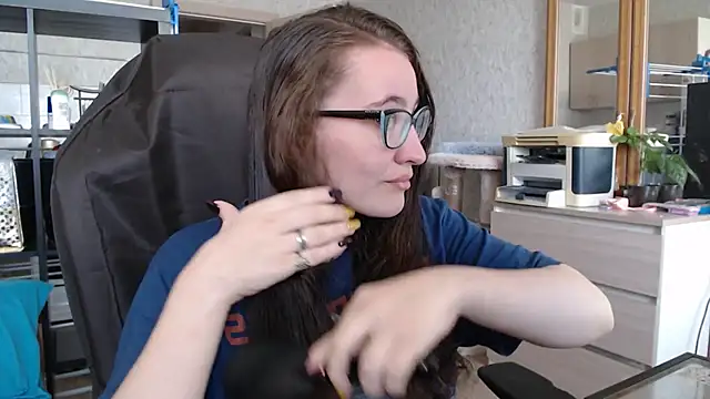 AnKey Rayah online show from 12-18-24, 07:04