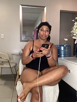 CurvyDesire1 online show from 12-15-25, 04:22