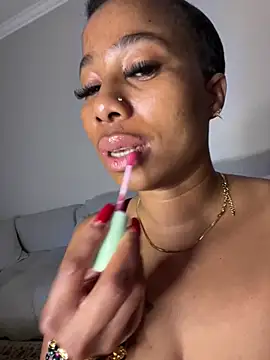 CurvyDesire1 online show from 06-18-26, 11:31