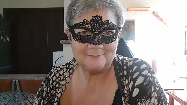 Snapshot of simona60 chatting on 10-18-25, 01:34 simona60 online show from 10-18-25, 01:34