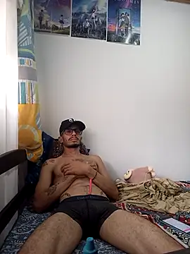 Snapshot of alisterxxx chatting on 12-22-24, 07:21 alisterxxx online show from 12-22-24, 07:21