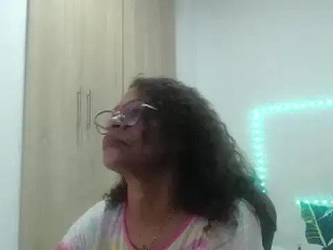 BustyMilf  online show from 12-31-24, 12:36