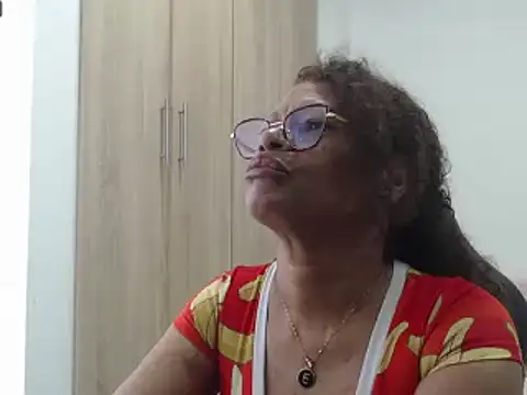 BustyMilf  online show from 01-15-25, 12:25