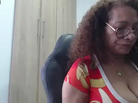 BustyMilf  online show from 01-15-25, 04:32