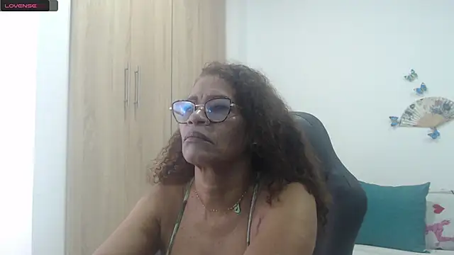 BustyMilf  online show from 01-29-25, 11:51