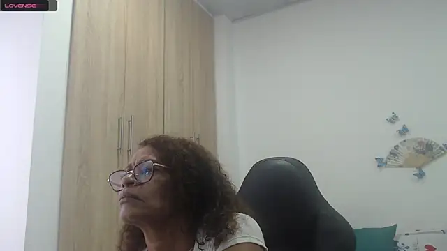 BustyMilf  online show from 01-31-25, 11:56