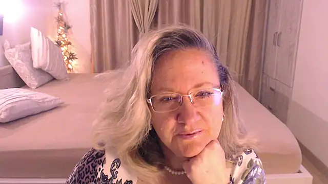 Raisshy online show from 02-25-25, 04:24