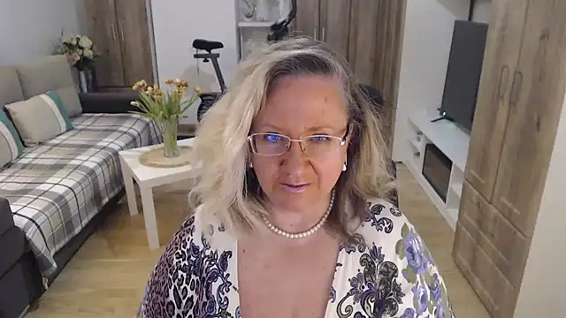 Raisshy online show from 03-09-25, 03:38