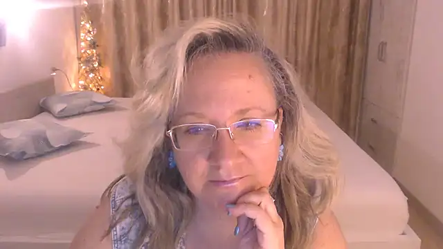 Raisshy online show from 06-18-26, 10:19