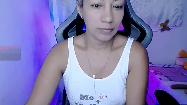 ninatiny online show from 11-14-25, 06:45