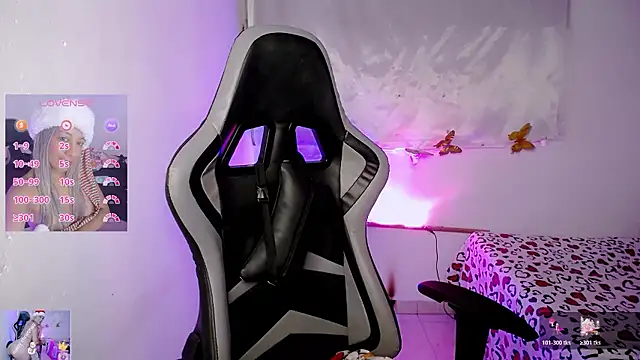 ninatiny online show from 01-11-26, 11:37