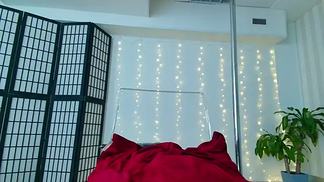 girl nextd00r online show from 02-05-25, 04:14