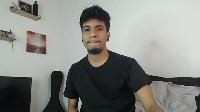 Snapshot of stevenosori chatting on 09-28-25, 12:32 stevenosori online show from 09-28-25, 12:32