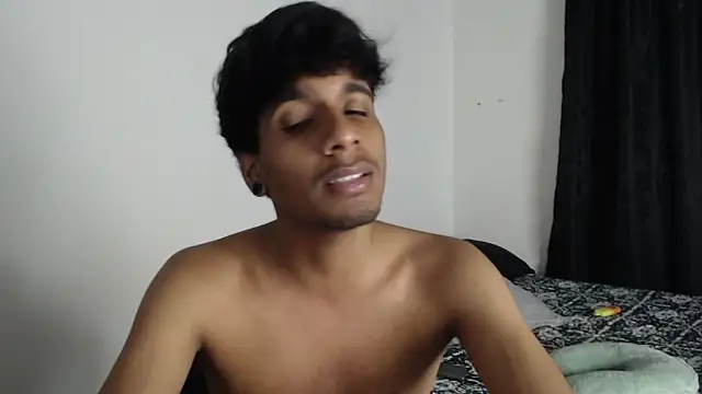 Snapshot of stevenosori chatting on 10-19-25, 12:33 stevenosori online show from 10-19-25, 12:33