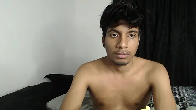 Snapshot of stevenosori chatting on 10-22-25, 11:37 stevenosori online show from 10-22-25, 11:37