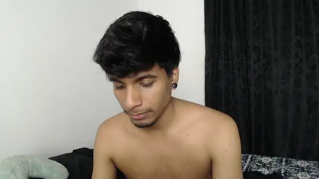 Snapshot of stevenosori chatting on 10-24-25, 11:56 stevenosori online show from 10-24-25, 11:56