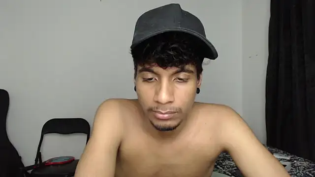 Snapshot of stevenosori chatting on 10-29-25, 04:04 stevenosori online show from 10-29-25, 04:04