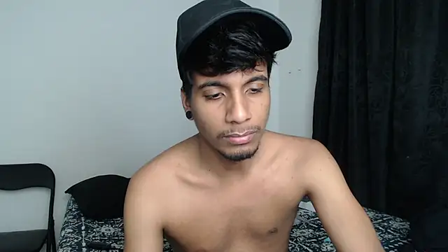 Snapshot of stevenosori chatting on 10-31-25, 04:13 stevenosori online show from 10-31-25, 04:13