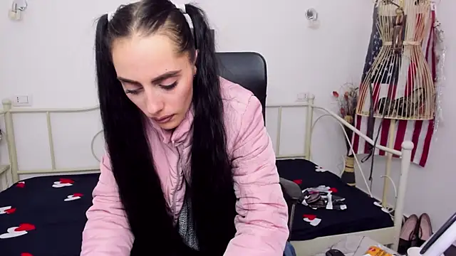 Snapshot of jessystarr chatting on 02-18-25, 10:25 jessystarr online show from 02-18-25, 10:25