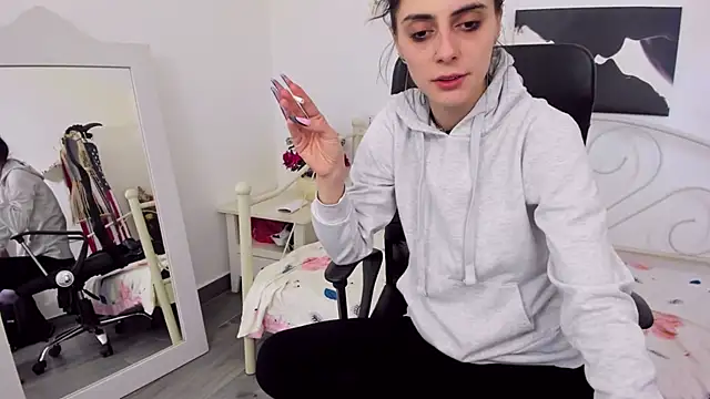 Snapshot of jessystarr chatting on 03-21-25, 02:29 jessystarr online show from 03-21-25, 02:29