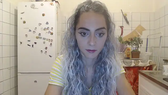 Snapshot of jessystarr chatting on 09-09-25, 04:50 jessystarr online show from 09-09-25, 04:50