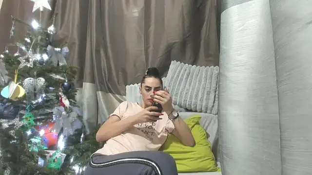 jessystarr online show from 12-19-25, 03:19